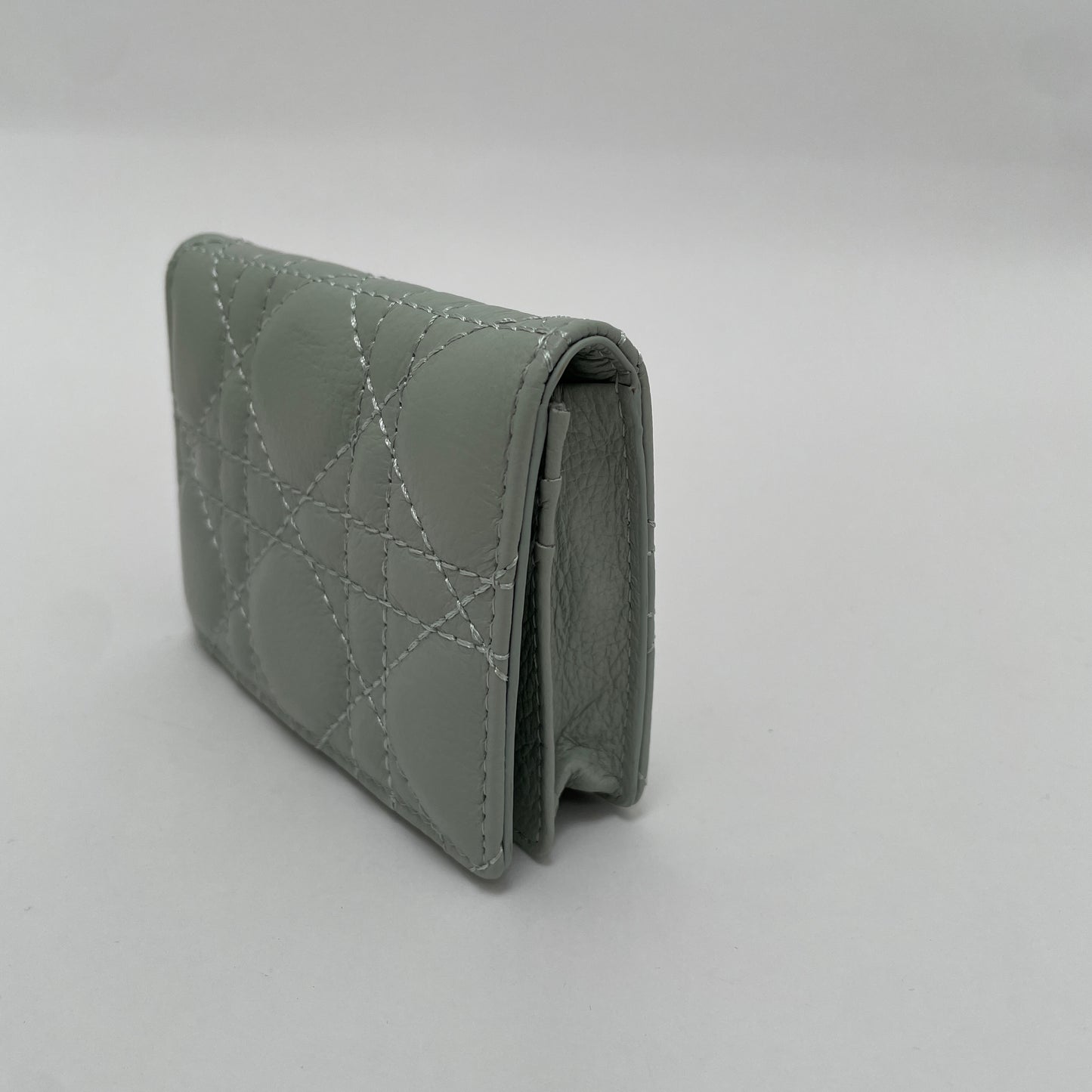 PROMENADE LEATHER QUILTED CARD HOLDER LIGHT BLUE