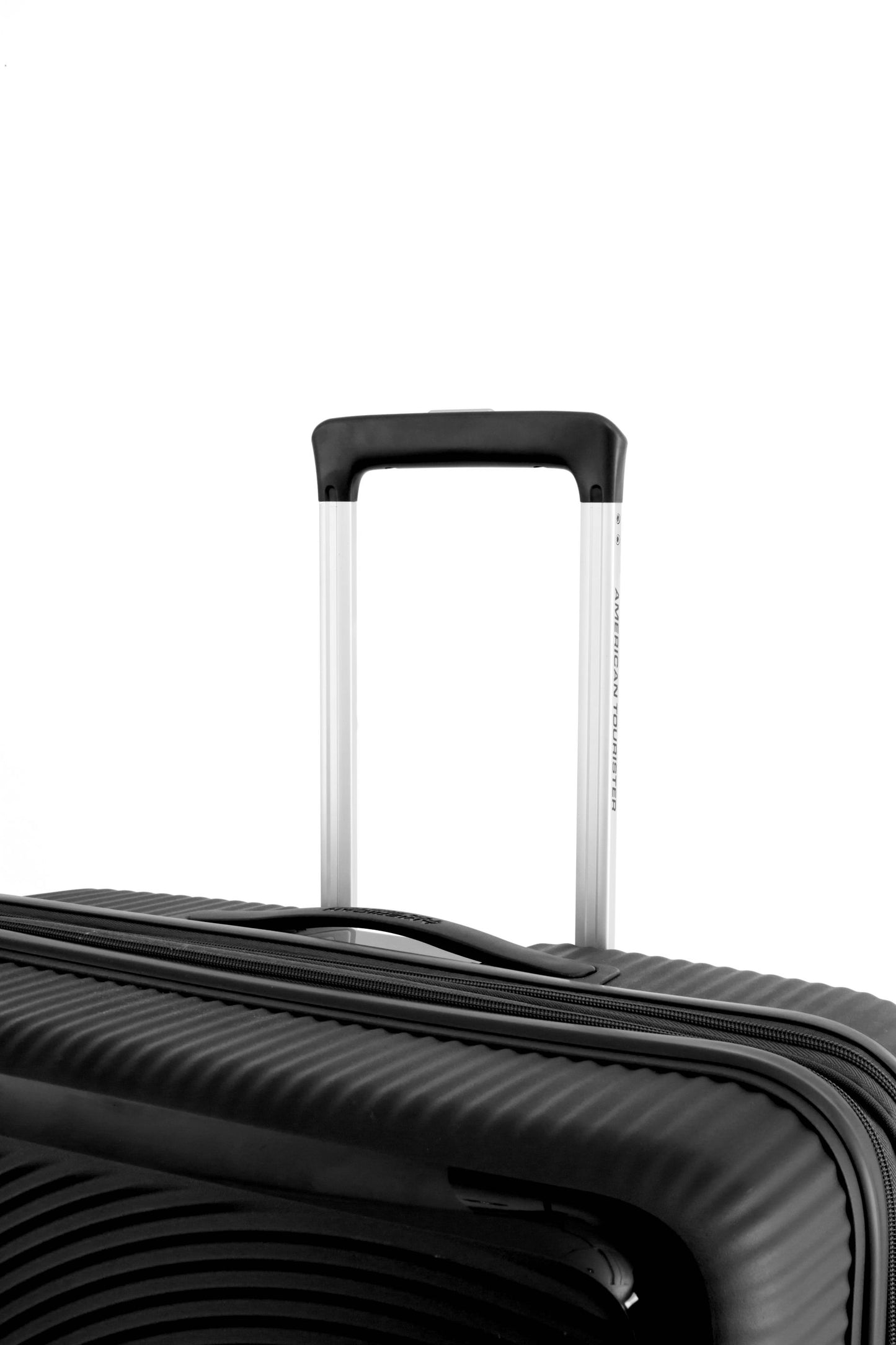 AMERICAN TOURISTER CURIO 2 69CM SPINNER BLACK